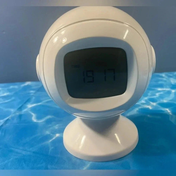 We Happy Few - Alarm Clock - Like New ๐๐๐คช - Picture 7 of 10